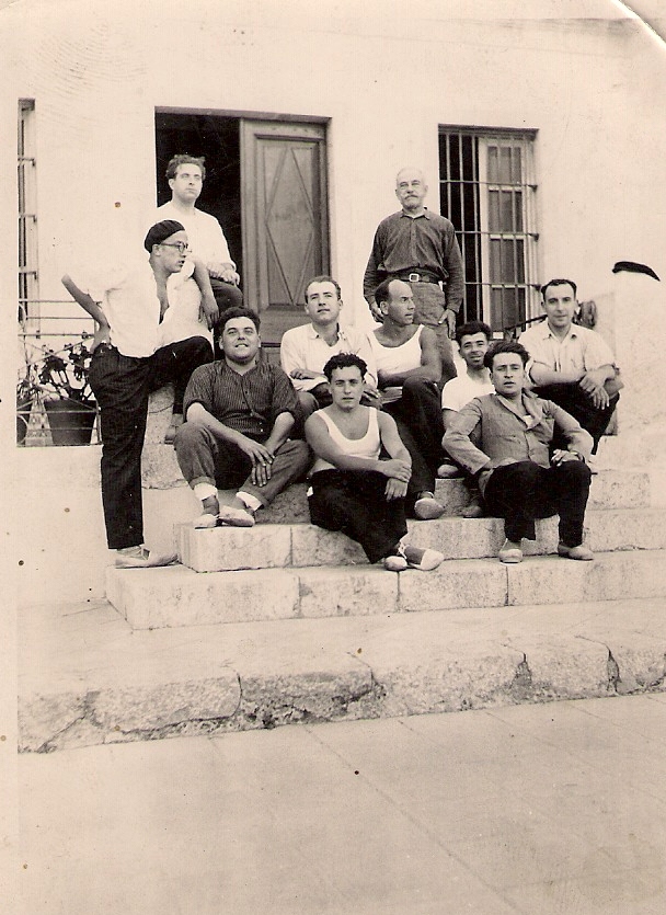 Fotografia de Joan Salvadó i Voltas amb Antoni Mas Garreta i altres amics